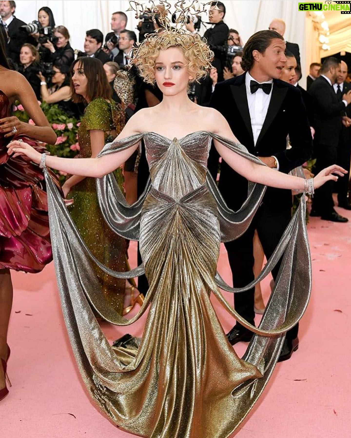 Julia Garner Instagram - Yesterday was such a beautiful night at the MET GALA! Thank you @voguemagazine and @zacposen! ZAC I LOVE YOU SO MUCH! YOU MADE ME ONE HAPPY CAMPER! 🌟#metgala#metgala2019 #camp
