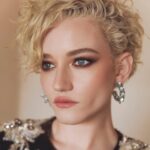 Julia Garner Instagram - EMMYS 2022 🤎 Thank you @gucci @swarovski for getting us ready.