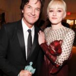 Julia Garner Instagram - The BEST PERSON won BEST MALE ACTOR IN A DRAMA SERIES last night at the @sagawards!!!! Watching Jason work is such a privilege, I was lucky enough to watch what he does best which is telling stories. Whether it’s acting, directing or both at the same time. It’s truly a gift and he is a crazy talented unicorn. Not only is he a masterful storyteller but more importantly he is genuinely one of the smartest, kindest and greatest person I know. SO WELL DESERVED! I LOVE YOU JB!!!! Thank you for being you! ♥️🎭♥️