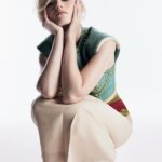 Julia Garner Instagram - 🌈🍧🌼🪐 @harpersbazaarsg