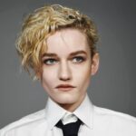 Julia Garner Instagram - 👔👔👔 @collierschorrstudio @netflixqueue