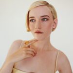 Julia Garner Instagram - 🐥🍑🌼💛 Thank you @prada for this look. Thank you to the dream team 💐 @cibellelevi @elizabethsaltzman @bobbyeliot @kateleemakeup
