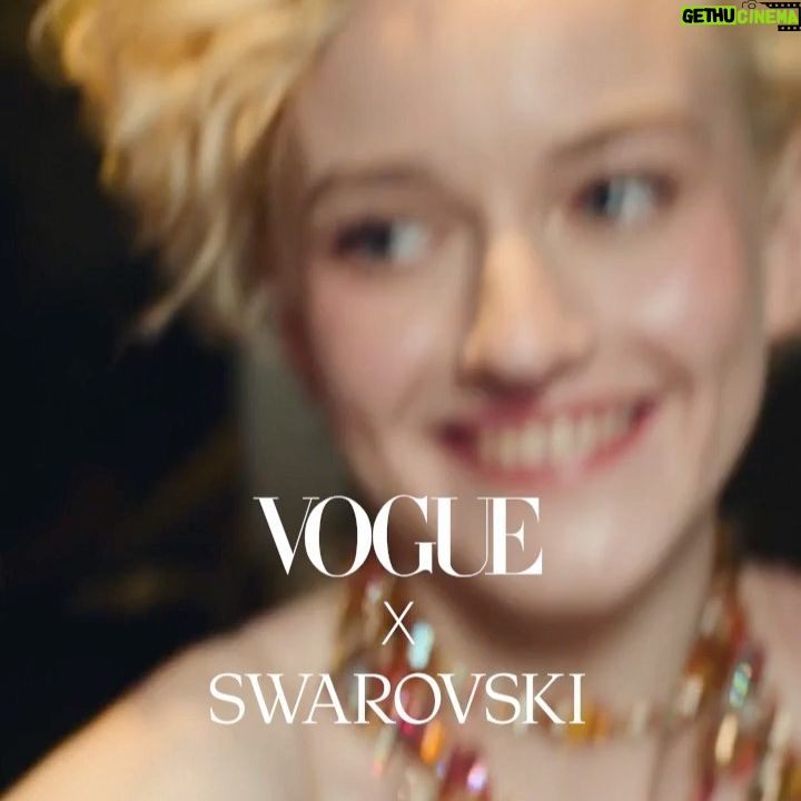 Julia Garner Instagram - The holidays are just better when you are covered in @SwarovskiCrystals! Thank you @voguemagazine and @Swarovski for another amazing project together. #IgniteYourDreams ❤️🔥 Stylist: @tabithasimmons Makeup: @hungvanngo Hair: @bobbyeliot @giovannaengelbert