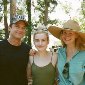Julia Garner Instagram - Today is the day. It’s weird to think this is the beginning of the end. The end of an era, so near and dear to my heart. I love everyone on this project so much. It really is a family. Here I am with Jason and @itsmelauralinney. Thank you for being a guiding light in my life on and off screen. There is so much unconditional love on this set and that’s really the thing that stands out the most. I hope you enjoy the season. @Ozark is out today on @Netflix. Thank you thank you thank you. I love you all. ♥️🫀🌹 #ozark 

Photo credit 📸 @amandamarsalis