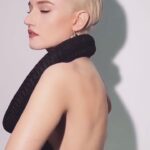Julia Garner Instagram - ✨ Moments before @vanityfair captured by the phenomenal @eliastahan. I love you all. 🫶#VFOscars#VanityFairOscarparty#oscars