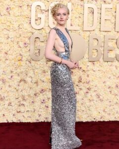 Julia Garner Instagram - Golden Globes for the girlies. 💕 Congratulations to all the winners. ⭐️ Thank you @sabatods and @gucci for the most gorgeous sparkly dress. 🪩