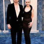 Julia Garner Instagram - Well…that was a fun way to spend a Sunday. Thank you @vanityfair for hosting such a great party Oscar’s party! I don’t know if our feet will ever fully recover💃 🪩 🕺🏼💋 #VFOscars#VantityFairOscarParty#oscars2023#oscars Thank you to the incredible team! @off____white @ibkamara @ninarunsdorfjewelry @elizabethsaltzman @bobbyeliot @emilychengmakeup @betina_goldstein @lordgmv @traceycunningham1 @facegym @jlozbeauty
