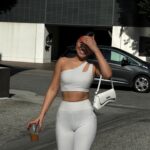 Julia Kelly Instagram - Back in sunny LA ☺︎ Set is @meshki #meshkipartner