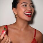 Julia Kelly Instagram - ❣️