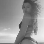 Julia Kelly Instagram - whole lotta sucking in and knowing my angles ♥︎