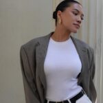 Julia Kelly Instagram - I mean business 💼