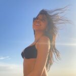 Julia Kelly Instagram - A girl can dream (๑•́ -•̀) Snapchat: MissJuliaYKelly