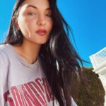 Julia Michaels Instagram – Turn a French kiss to a masterclass