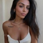 Julia Morgante Instagram - en attendant de repartir sur de nouveaux jolis makeup, un sympathique petit repost histoire de me rappeler à quoi je peux ressembler 🪩 et comme tous les dimanches, une bonne journée à vous la famille ! plein d’énergie pour cette nouvelle semaine 🙌🏼