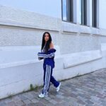 Julia Morgante Instagram - « j’aime pas le bleu » bien sûr oui, mais ça c’était avant de tomber sur cet ensemble magnifique signé @prettylittlething 🤤💙 #collaboration #plt