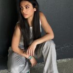 Julia Morgante Instagram - bon les girlz l’été arrive et je sais que le panier @sheinfrance_ fait parti du grand classique des changements de saison, donc n’oubliez pas mon code « 23julia » avant de valider votre commande ! collab réduction : -15% dès 29€ d’achat, -20% dès 69€ d’achat sur tout le site français, et livraison gratuite dès 9€ grâce aux #sheinfrenchdays2023 🫶🏼 ref body : EZwear-F 3pcs Solid Round Neck Bodysuit 3715621 ref pantalon : BIZ-E Solid Lapel Neck Blazer & Suit Pants 11367155
