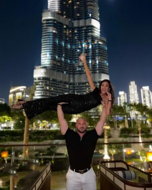 Julia Paredes Instagram - Happy new year 🎊 
@salvaje.dubai @maximeparisi_ifbbpro 
#happynewyear#2024