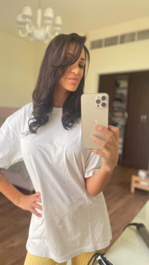 Julia Paredes Instagram - La folie du samedi matin bonjour 😂 Bon week end à tous