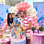 Julia Paredes Instagram - Un 7ème anniversaire parfait pour notre princesse 👸 Merci aux prestataires, nos amis et ceux de Luna et la famille qui est venue de France . De beaux souvenirs pour Luna et tout le monde 💗 Catering and cake @lapatisseriedc Event @event.kids.dubai #birthday#anniversaire#daugher#girl#7yearsold#family #collaboration#catering#cake#frenchfood#dubai🇦🇪