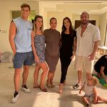 Julia Paredes Instagram – Back to school party! Histoire de fêter la rentrée et se retrouver les amis qu’on a pas eu l’occasion de voir pendant les vacances . La rentrée pour nous commence mardi , bonne rentrée si c’est pour demain et bonnes vacances aux parents 😅
#backtoschool#friends#party#fun