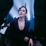 Julia Sanina Instagram - Довгоочікуваний анонс! Анонс авторського проєкту Тіни Кароль «Дім звукозапису» 🎙 «ДЗЗ» — це сучасне прочитання форматних вокальних шоу, але створене спеціально для YouTube-аудиторії. Ціль проєкту: поповнити музичний каталог України та надати нове життя пісням, які несправедливо забуті. Дослідити історію обраної пісні та записати свою версію наживо з першого дубля. Зробити це з найкращими музикантами країни у стінах легендарного Будинку звукозапису Українського радіо. Слідкуйте за сторінкою проєкту @dim_zvukozapysu, аби першими дізнатися дату премʼєрного епізоду за моєї участі. Photos: @natakurgan MUA: @slavachaika Hair: @vi_datsiuk Style: @olya.revutska Outfit: @leskizzo, @to_be_accessories