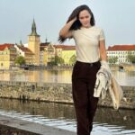 Julia Sanina Instagram - Forever Faster Розвиток, зміни, темп, нові виклики… Рух, який не зупинити. Життя наповнене і цікаве. З комфортом та турботою @pumaukraine #ForeverFaster