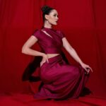 Julia Sanina Instagram – Mua and style @slavachaika
Hair & photo @vi_datsiuk
Outfit @lamare_official