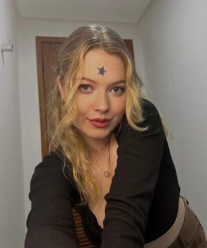 Julia Simoura Instagram - qué difícil es ser yo ⭐️
