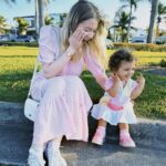 Julia Simoura Instagram - um sábado de muito amor com minhas meninas 💓