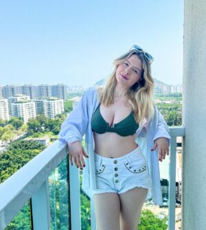 Julia Simoura Instagram - 🤍🌴🌊