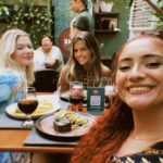 Julia Simoura Instagram - lunch w my girls💘