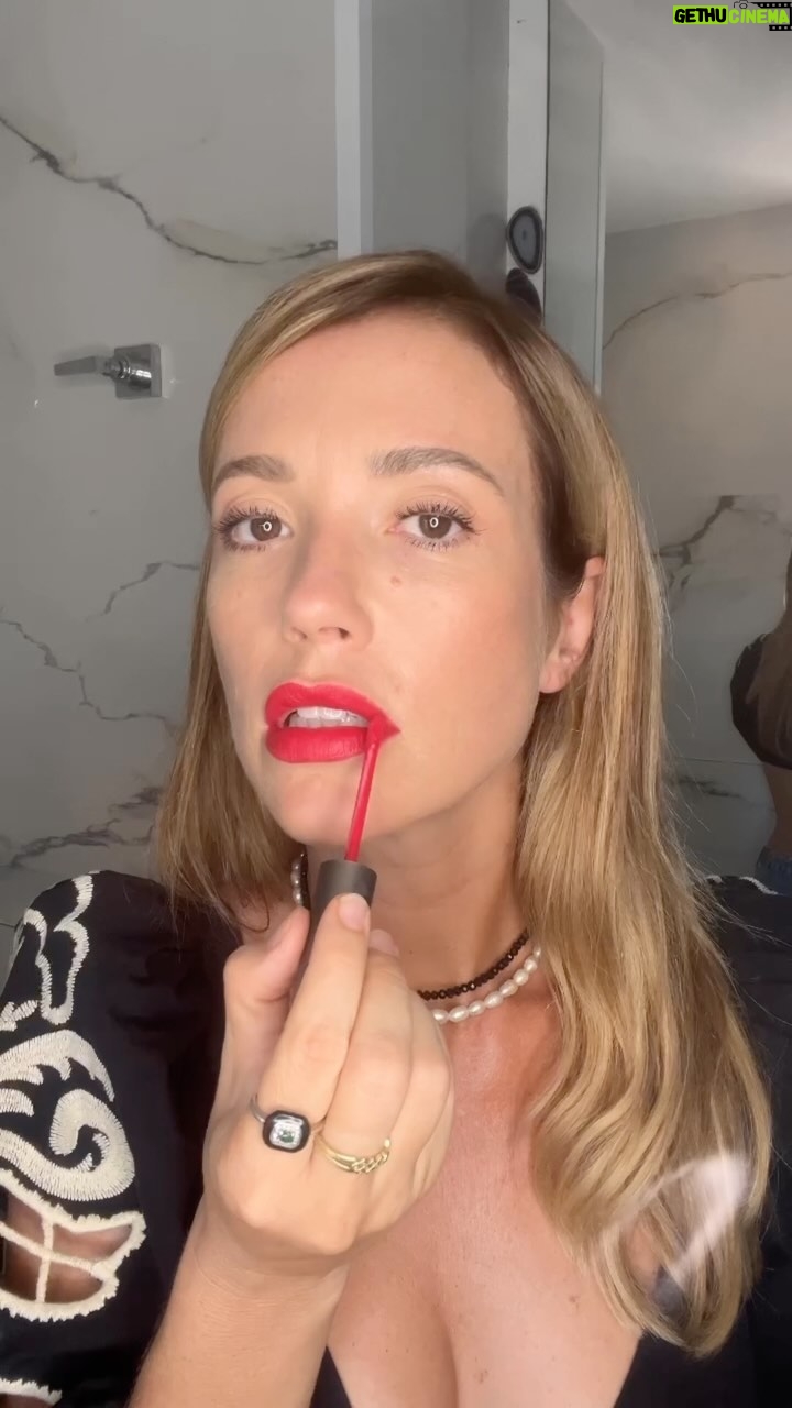 Juliana Didone Instagram - O texto é do @hertongustavogratto mas poderia ser meu, seu… afinal de contas, quem nunca? Quem sabe o que é ser triste, sabe melhor, o gosto bom da felicidade! 🤍