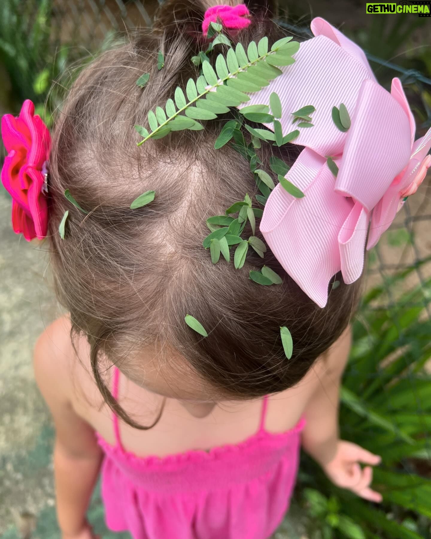 Juliana Didone Instagram - Tem segunda que é sábado… mato! 💚