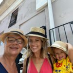 Juliana Didone Instagram - A beleza dupla do meu mundo — Ser filha da Fátima e mãe da Liz! Feliz dia das mães! 🤍🌷