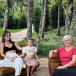 Juliana Didone Instagram - A beleza dupla do meu mundo — Ser filha da Fátima e mãe da Liz! Feliz dia das mães! 🤍🌷