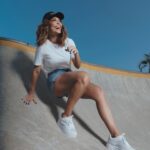 Juliana Paes Instagram - O toque de brilhos que meus looks da rotina pedem eu garanto com @dakotacalcados !✨#minhadakota #outonoinverno2024dakota