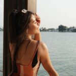 Juliana Velásquez Instagram - E n l a 🏝️ d e e n s u e ñ o . . . • • • Se sonríe y se llora 🔥