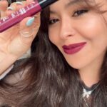 Juliana Velásquez Instagram - EL MATCH PERFECTO 💅🏼💄🩵🪘 No hay nada mejor que encontrar una combinación perfecta y mas con la nueva colección Latin Flow de @voguecosmeticos 🫧 por eso amo mezclar diferentes géneros en mi música, tengo tantos favoritos que escoger uno es imposible. ¿Ustedes con cuál se quedan? 😏 #voguemakeup #voguecosmeticos #latinflowfest #vogueresist #publicidad