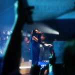 Juliana Velásquez Instagram - PRIMERA NOCHE de “Mar Adentro en Concierto” 🩵🌌🌊📖🕯️ Las lágrimas y la sonrisa se desbordaron 🫧 Pipolcita, sepan que si de ustedes se trata… SIEMPRE sobrará el combustible 😭 Nos vemos esta noche de nuevo Bogotá 🌌 #MarAdentroEnConcierto Diseño de vestuario: @julianareyes1 @lajulieta.producciones Ejecutado x @mercedesolano_moda 👑🩵 📸: @1javierfranco 📸 2: @eljuanpa___