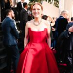 Julianne Moore Instagram - Taking notes ✍️ #GoldenGlobes