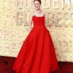 Julianne Moore Instagram - Last night at the @goldenglobes ❤️ @maydecemberfilm @netflixfilm I really love this dress! Thank you @matthieu_blazy #bottegaveneta @cartier @kateyoung @mookievibes @carolinedejean @nataliegilhool @halleybrisker @elaineoffers @fabricioormonde @tracy_clemens you guys are the best- thank you for a great day. 💋