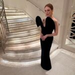 Julianne Moore Instagram - In the hotel … #london #maryandgeorge