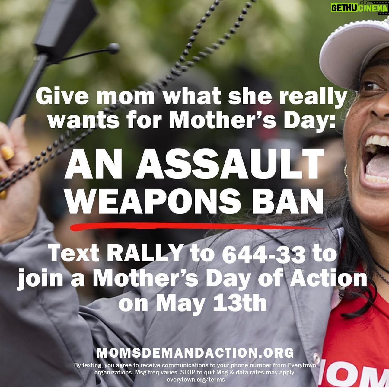 Julianne Moore Instagram - Every Mother’s Day I tell my kids that THEY are my presents, all I want is to spend time with them. But this year I want something else too - for Congress to reinstate the assault weapons ban. Text RALLY to 644-33 to join a day of action on May 13th and demand that our law makers ban assault weapons. @momsdemand @everytown @studentsdemand