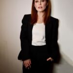 Julianne Moore Instagram – 1st q  a last night for #momacontenders 
#MayDecember 
So excited to talk about this movie 🎥 

💄 @hungvanngo @jianlumakeup 
💇‍♀️ @marcusrfrancis
👗 @kateyoung @matthieu_blazy @nataliegilhool
💆‍♀️ @fabricioormonde
@maydecemberfilm @netflix
