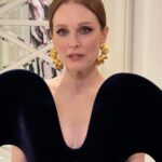 Julianne Moore Instagram - In the hotel … #london #maryandgeorge
