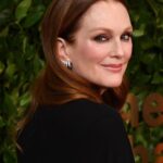 Julianne Moore Instagram - Last night #GothamAwards2023 💄@hungvanngo @jaydenhopham 💇‍♀️ @hairbyorlandopita 👗@kateyoung  @nataliegilhool  @ysl @anthonyvaccarello @belperron 💅@ginailsinc 💆‍♀️@fabricioormonde @thegotham