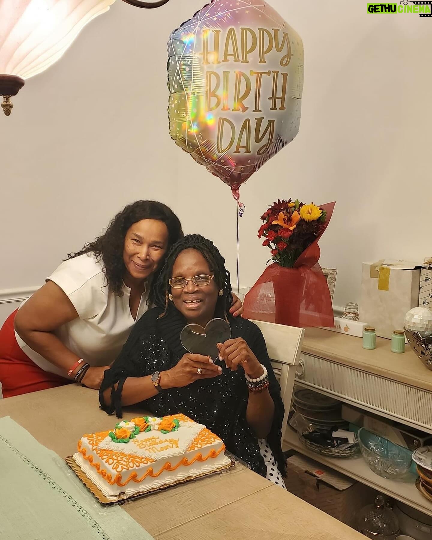 Julianne Moore Instagram - Last #WomanCrushWednesday we honored the late La’Tatia Stewart and highlighted the award @MomsDemand created in her name. This #WCW we celebrate the inaugural La’Tatia Stewart Award recipient, Shela Blanchard, and her commitment to ending gun violence. Shela joined the Ohio Chapter of @MomsDemand after her niece, Monica Brickhouse, was killed in the 2019 mass shooting in Dayton. Shela transformed her pain into purpose—becoming an essential leader in her chapter and community, testifying at the state Capitol, creating strong relationships with other local partners, and so much more. Last month, Shela traveled to Georgia to meet La’Tatia’s loving family and celebrate her heavenly birthday with her mother, Ms. Minnie Mae Holman. In the words of Shela, “More than advocacy, I gained an extended family and look forward to seeing them again.” @shelablanchard