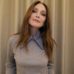 Julianne Moore Instagram - Thank you @kaymontano @owengould and @lucytuckernails for coming to Milan and making look good going out! ❤️ 📸 @owengould #bottegaveneta @matthieu_blazy @mookievibes