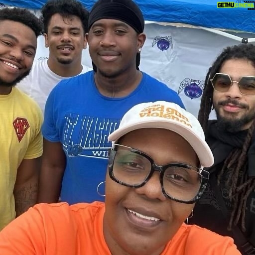 Julianne Moore Instagram - My #WomanCrushWednesday this week is Mary Snipes of Junction City, Kansas. On August 31, 2018, Mary’s eldest son Felix was tragically taken by gun violence. Feeling there were no real resources or support for victims of gun violence in her area, Mary turned her grief into action and founded the Junction City chapter of @MomsDemand. Now, Mary shares her story to raise awareness about the impacts of gun violence and to effect change both in the Kansas statehouse and beyond. Mary is also the founder of the Felix Snipes Foundation, providing support to victims and survivors of gun violence and those suffering the long-term effects of COVID-19 in Kansas. In her own words: “Sharing my family’s story is hard, but it’s a choice I make to honor my son by trying to put somebody else in our shoes to help them understand the true trauma and impact gun violence has had, especially on my family; my gifts; my children,” Mary said. “Not only did the individual who took my child’s life hurt our family, but that individual also hurt a community, a city, and surrounding areas.” Mary has vowed to use her voice by sharing her story to make her state, community, and the nation safer. Thank you for your courage, compassion, and resilience @marywilsonsnipes. Text READY to 644-33 to join Mary and @MomsDemand in this work. #WCW