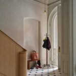 Julianne Moore Instagram - So proud of my brother in law and architect #OliverFreundlich. His beautiful renovation of this Fort Greene townhouse is featured in this month’s issue of @archdigest !!! Check it out!! @oliverfreundlichdesign @amyastley